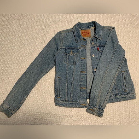 Levi’s jean jacket - Picture 5 of 5